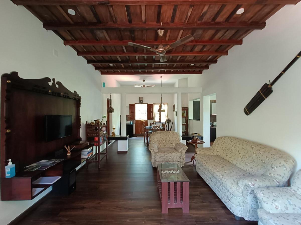 Anandam Stays - Premium 3Bhk Plush Homestay, Vaikom Near Kumarakom Ngoại thất bức ảnh