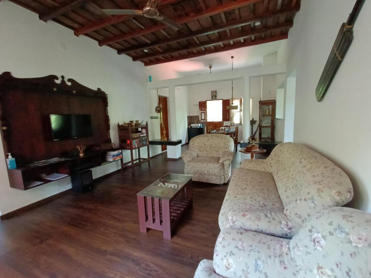 Anandam Stays - Premium 3Bhk Plush Homestay, Vaikom Near Kumarakom Ngoại thất bức ảnh