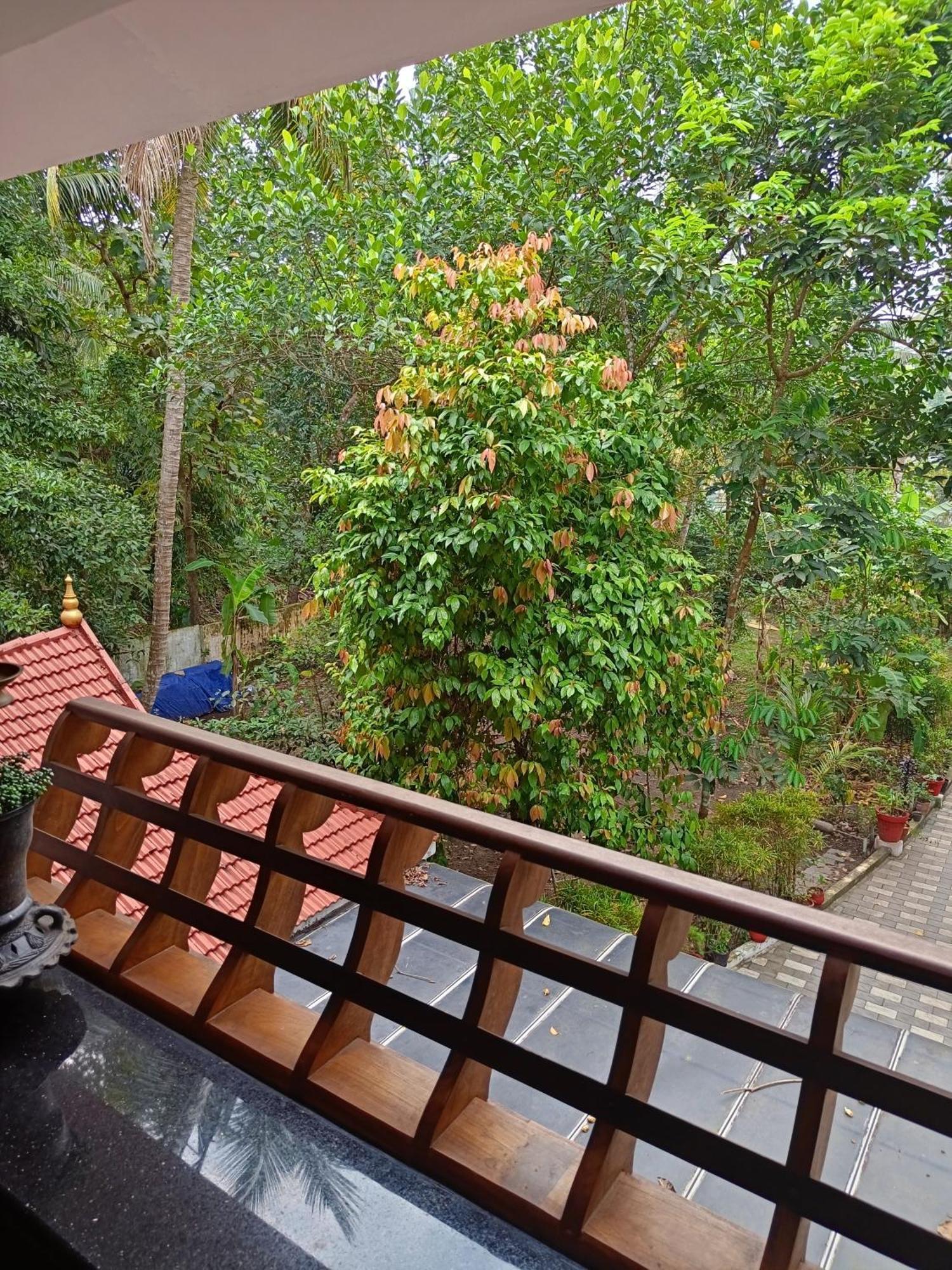 Anandam Stays - Premium 3Bhk Plush Homestay, Vaikom Near Kumarakom Ngoại thất bức ảnh